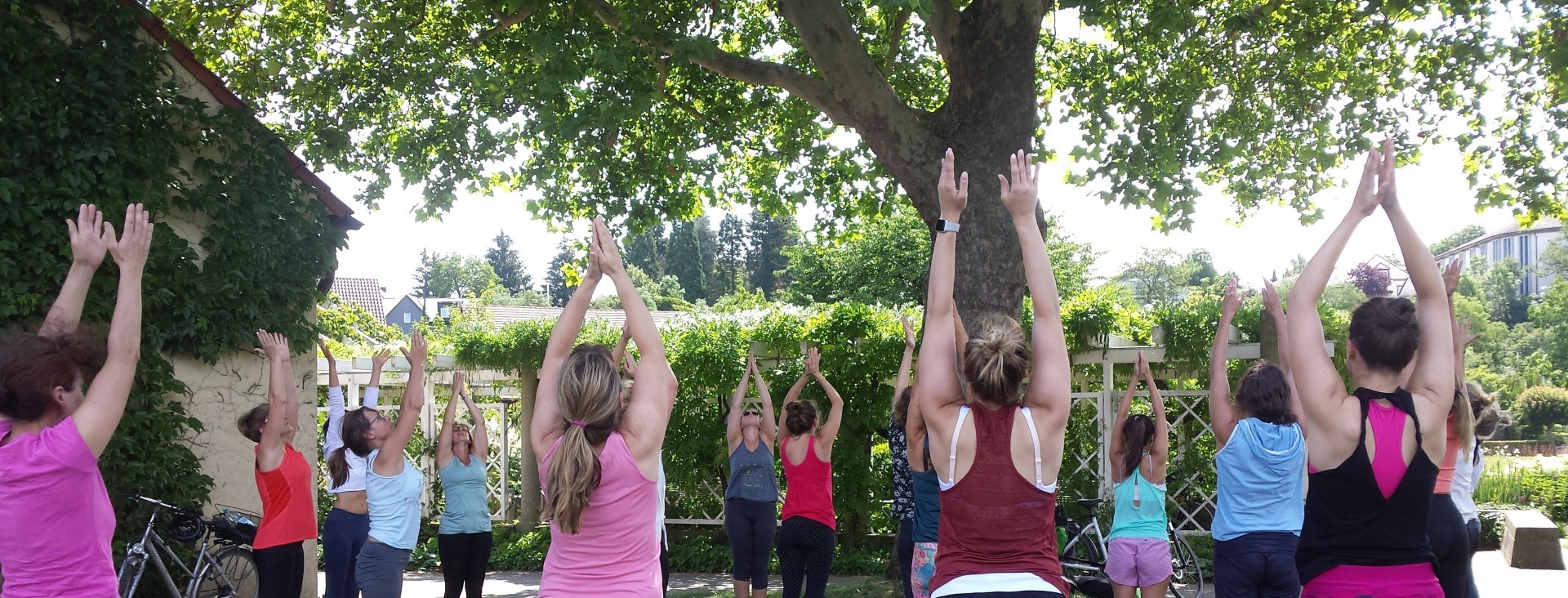 yogannette outdoor yoga